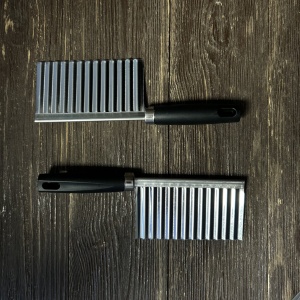 Нож кухонный для фигурной нарезки