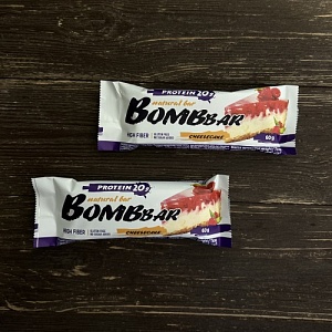 Батончик малиновый чизкейк 40 г